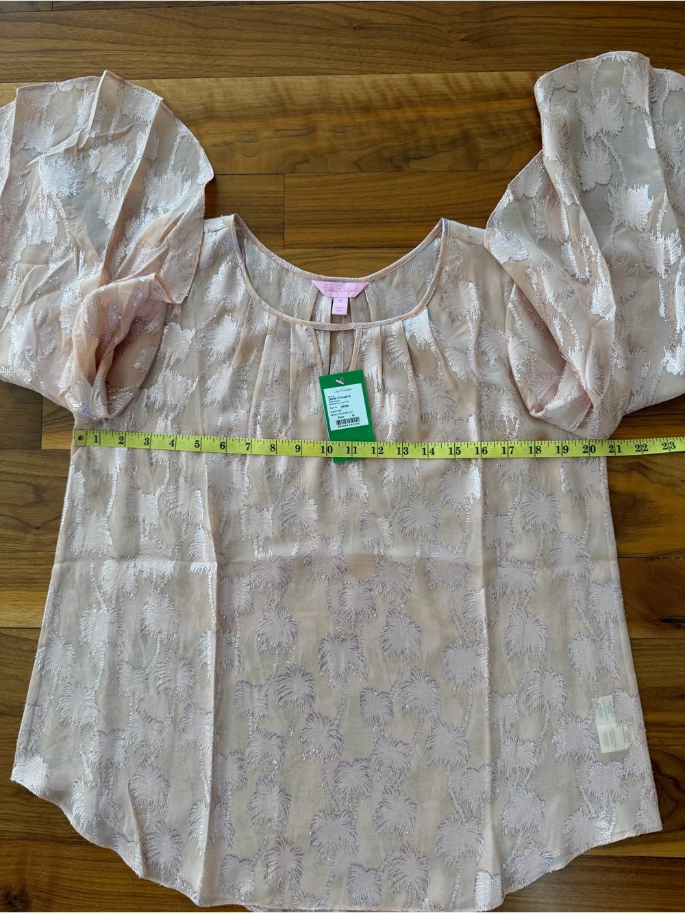 NWT Lilly Pulitzer Beccer Silk Clip Top Sandstone Metallic Palm Tree Size M Pink - Picture 7 of 13